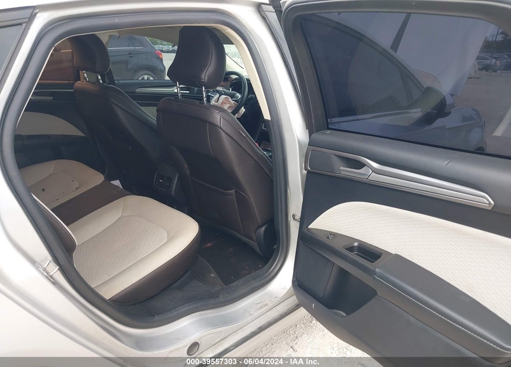 2019 FORD FUSION SE VIN: 3FA6P0HD8KR267649