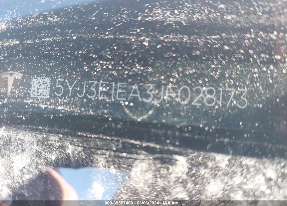 2018 TESLA MODEL 3 LONG RANGE/MID RANGE VIN: 5YJ3E1EA3JF028173