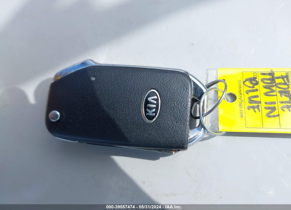 2019 KIA FORTE LXS VIN: 3KPF24AD9KE063539
