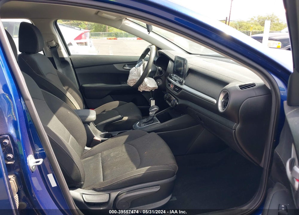2019 KIA FORTE LXS VIN: 3KPF24AD9KE063539