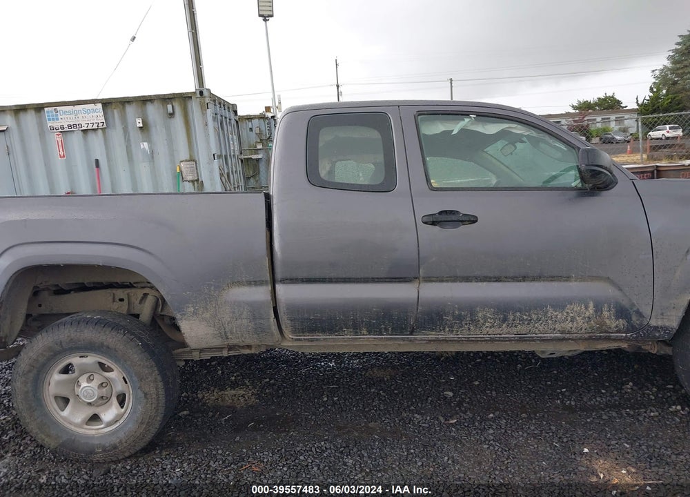 2017 TOYOTA TACOMA SR VIN: 5TFSX5EN2HX051914