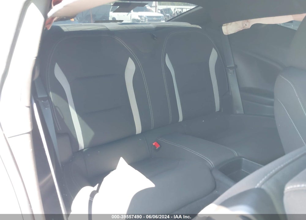 2021 CHEVROLET CAMARO RWD 1LT VIN: 1G1FB1RS9M0104824