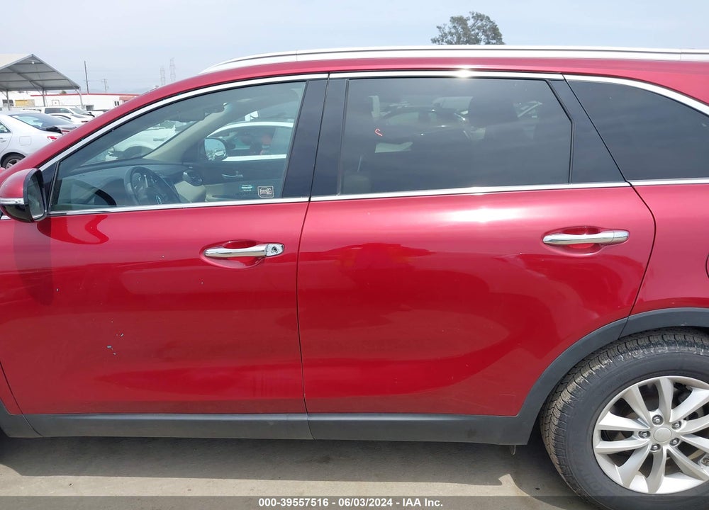 2016 KIA SORENTO 2.4L LX VIN: 5XYPG4A36GG027704