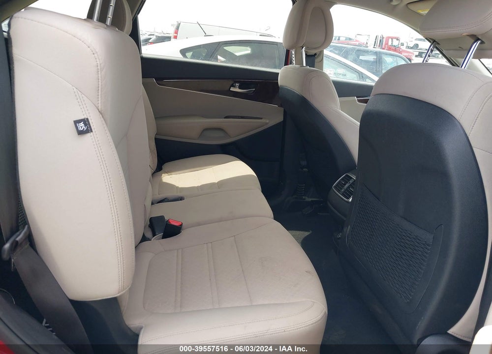 2016 KIA SORENTO 2.4L LX VIN: 5XYPG4A36GG027704
