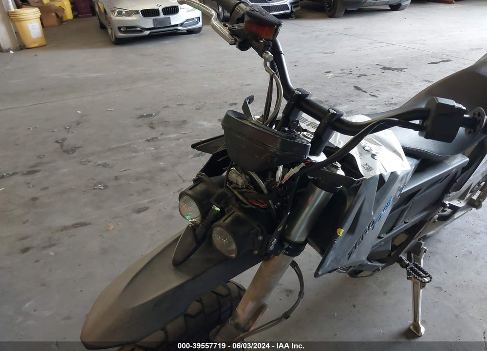 2017 ZERO MOTORCYCLES INC FXS 3.3/6.5 VIN: 538XXBZ48HCJ07939