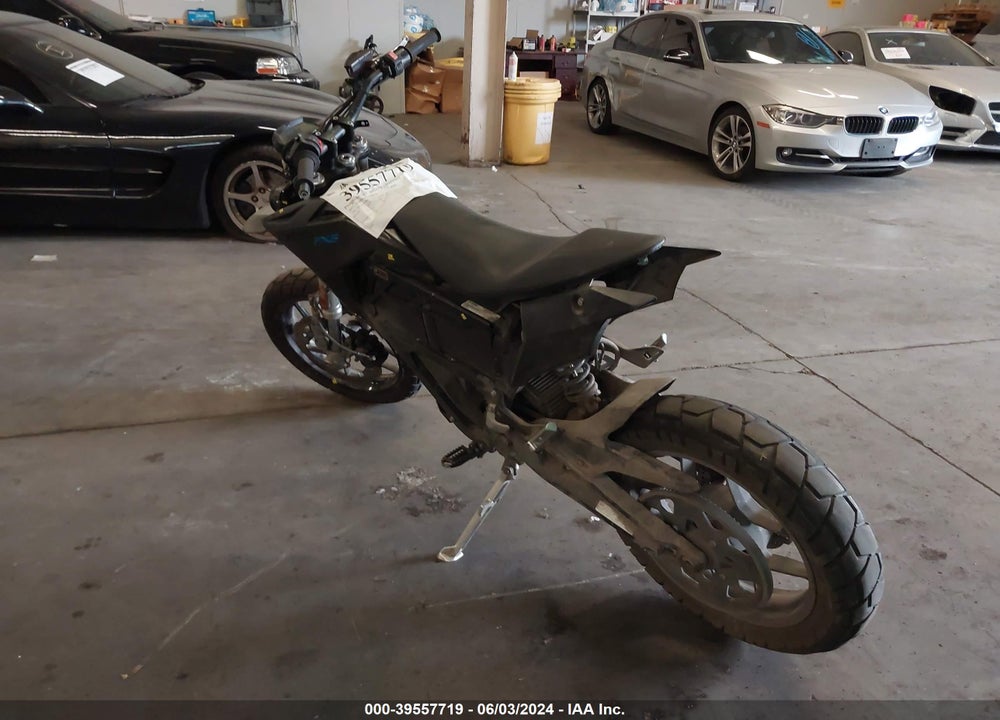 2017 ZERO MOTORCYCLES INC FXS 3.3/6.5 VIN: 538XXBZ48HCJ07939