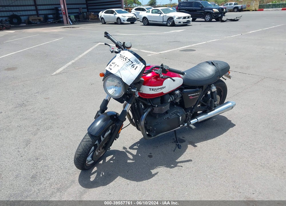 2015 TRIUMPH MOTORCYCLE BONNEVILLE VIN: SMT900K1XFT700971