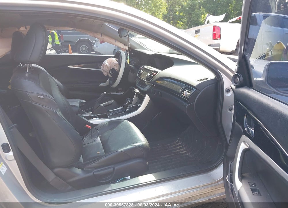2015 HONDA ACCORD EX-L V-6 VIN: 1HGCT2B88FA007673