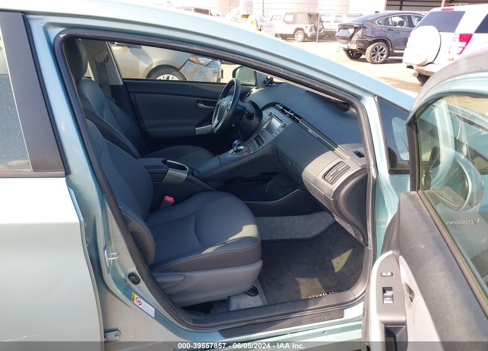 2013 TOYOTA PRIUS FIVE/FOUR/THREE/THREE SE/TWO VIN: JTDKN3DU8D5664239