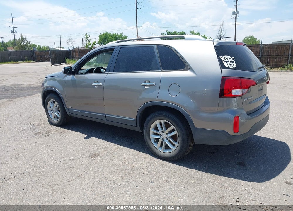 2015 KIA SORENTO LX V6 VIN: 5XYKTDA7XFG645793