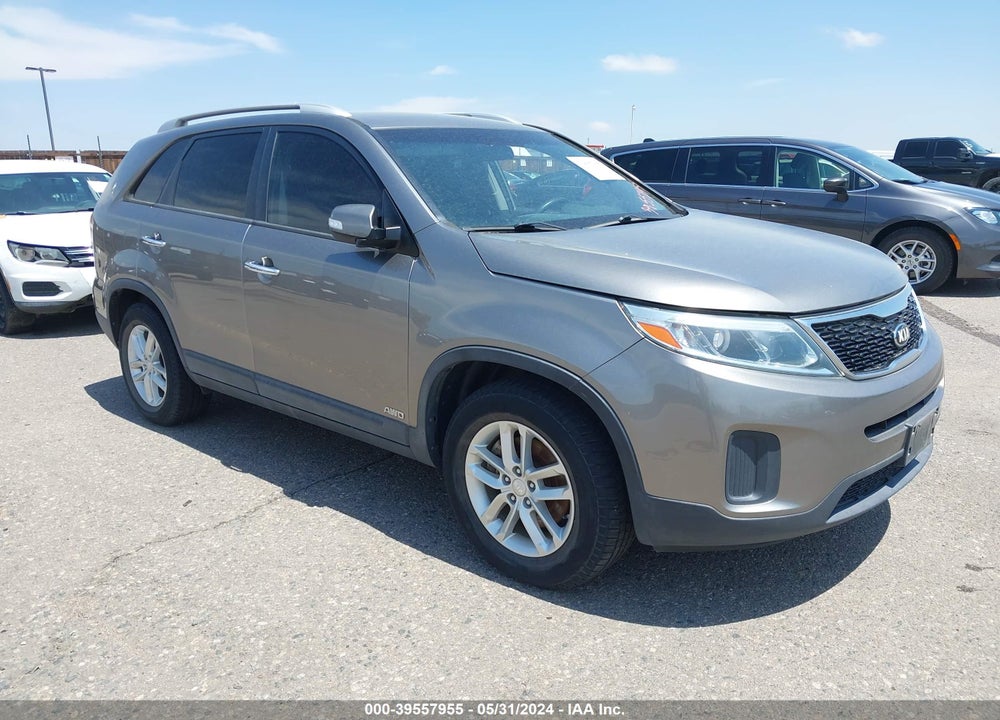 2015 KIA SORENTO LX V6 VIN: 5XYKTDA7XFG645793