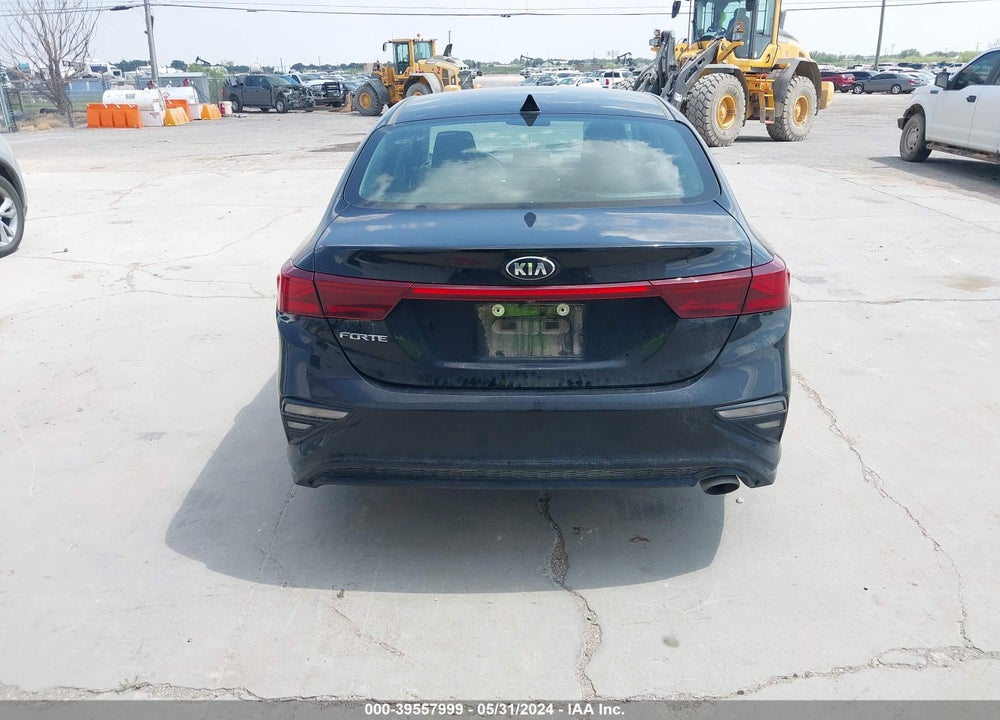 2019 KIA FORTE LXS VIN: 3KPF24AD3KE107552