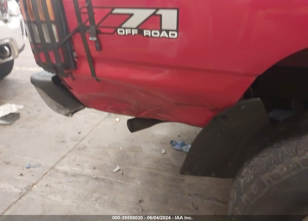 2005 GMC SIERRA 1500 SLE VIN: 1GTEK19V35E263162