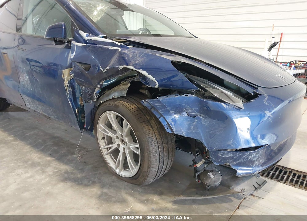 2024 TESLA MODEL Y LONG RANGE DUAL MOTOR ALL-WHEEL DRIVE VIN: 7SAYGDEEXRA244425