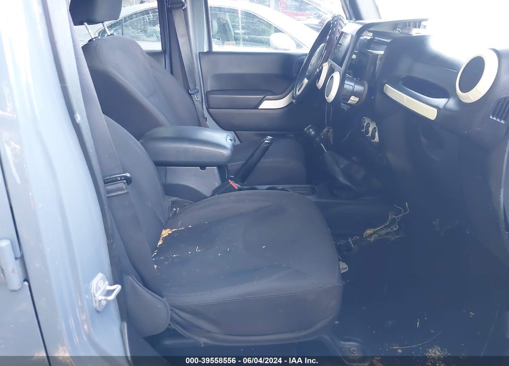 2014 JEEP WRANGLER UNLIMITED SPORT VIN: 1C4BJWDG4EL252906