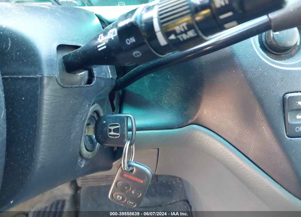 2004 HONDA ODYSSEY EX-L VIN: 5FNRL18994B109846