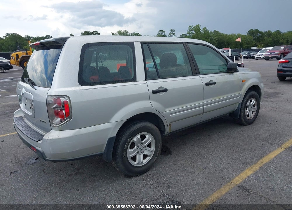 2006 HONDA PILOT LX VIN: 5FNYF18176B025492