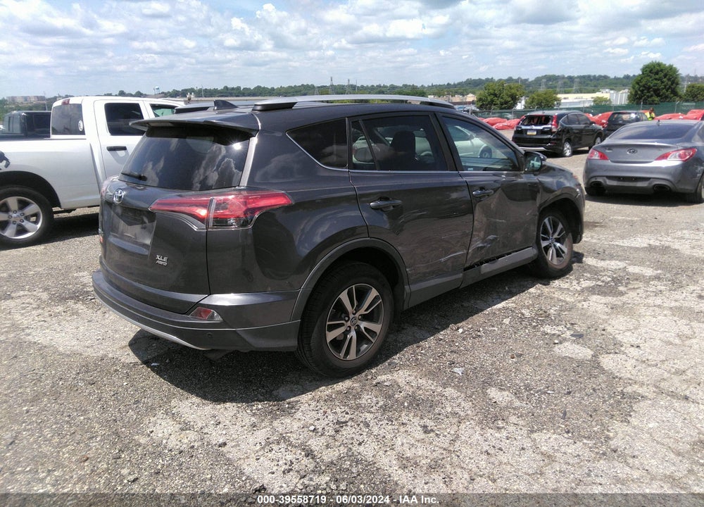 2016 TOYOTA RAV4 XLE VIN: 2T3RFREV5GW498765