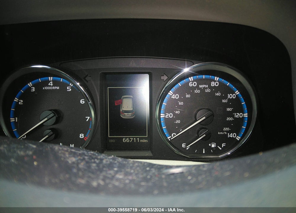 2016 TOYOTA RAV4 XLE VIN: 2T3RFREV5GW498765