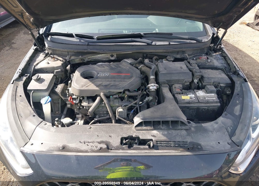 2018 HYUNDAI SONATA SPORT 2.0T VIN: 5NPE34AB4JH692675