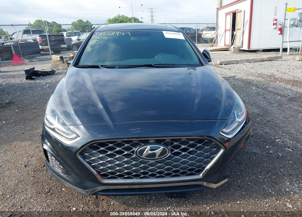 2018 HYUNDAI SONATA SPORT 2.0T VIN: 5NPE34AB4JH692675
