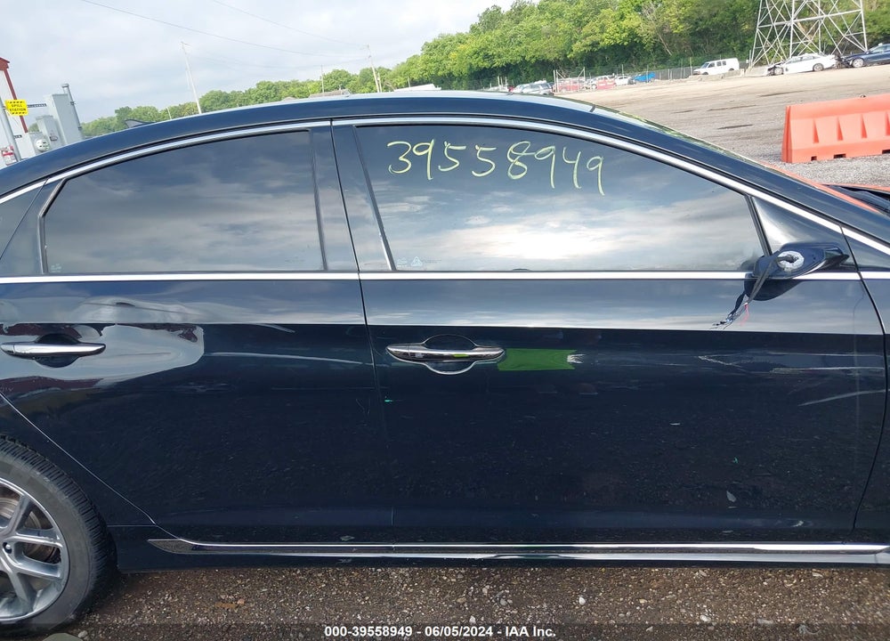 2018 HYUNDAI SONATA SPORT 2.0T VIN: 5NPE34AB4JH692675