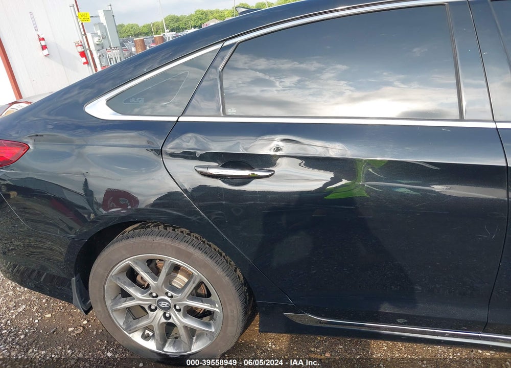 2018 HYUNDAI SONATA SPORT 2.0T VIN: 5NPE34AB4JH692675