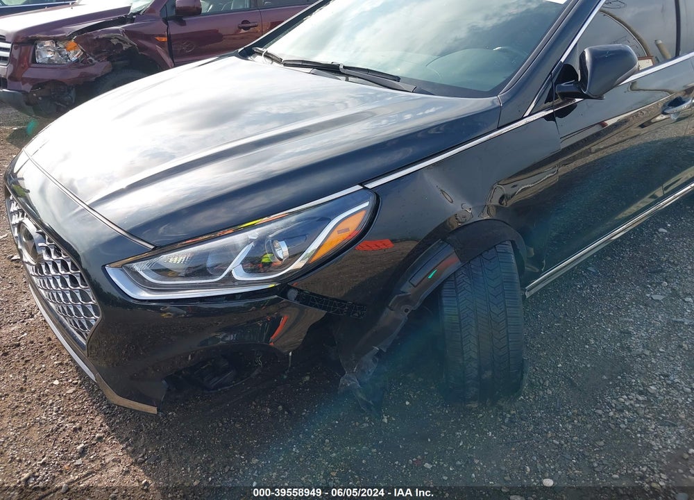 2018 HYUNDAI SONATA SPORT 2.0T VIN: 5NPE34AB4JH692675