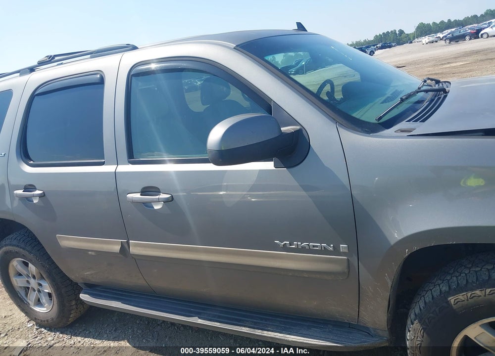 2008 GMC YUKON SLT VIN: 1GKFK13028J131947
