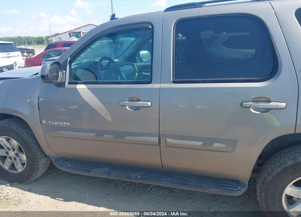2008 GMC YUKON SLT VIN: 1GKFK13028J131947