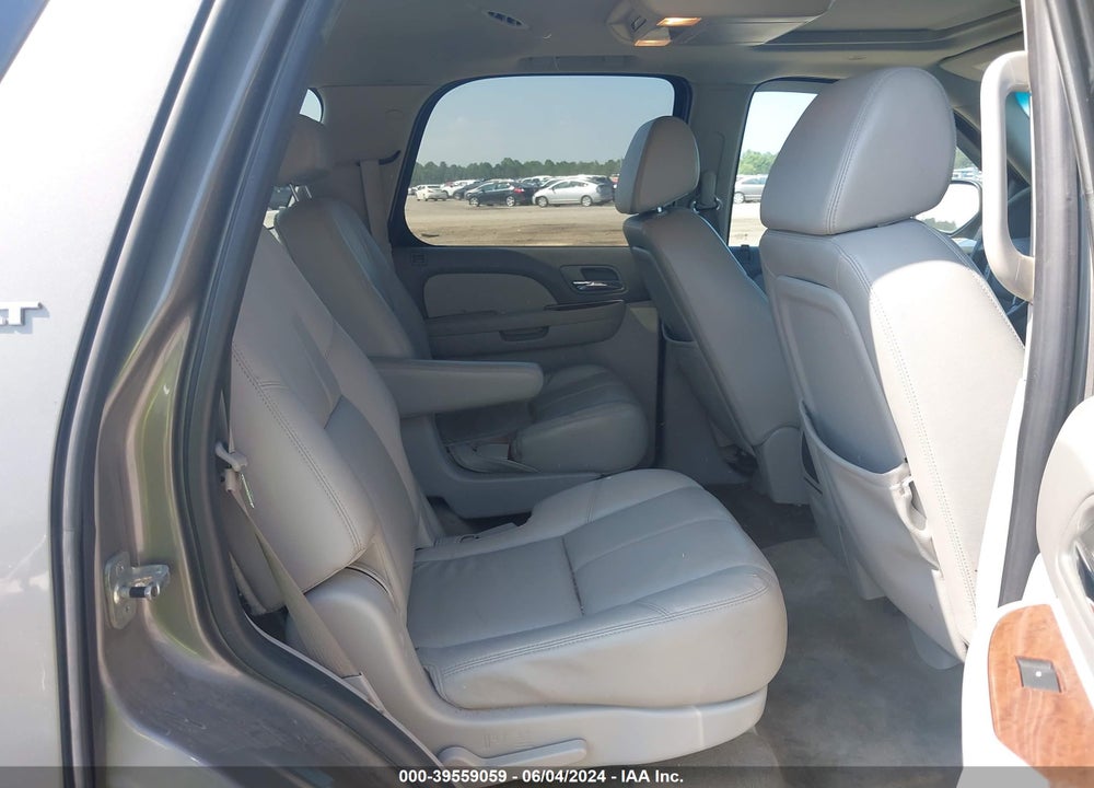 2008 GMC YUKON SLT VIN: 1GKFK13028J131947