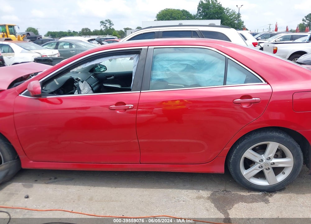 2013 TOYOTA CAMRY SE VIN: 4T1BF1FK3DU660159