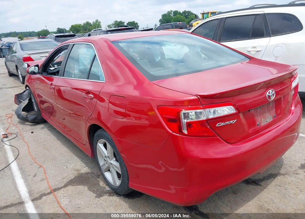 2013 TOYOTA CAMRY SE VIN: 4T1BF1FK3DU660159