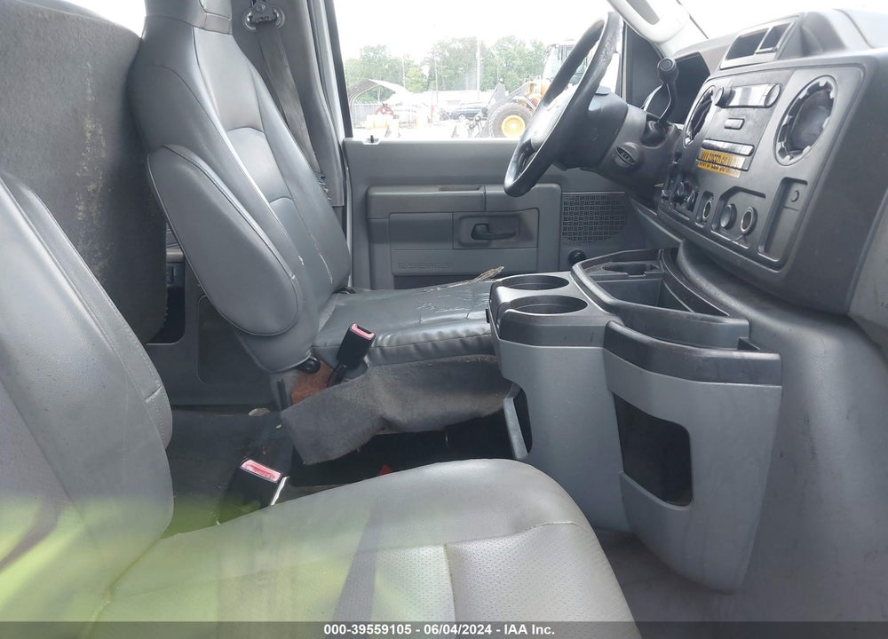 2011 FORD E-350 SUPER DUTY XL VIN: 1FBSS3BL8BDA49412