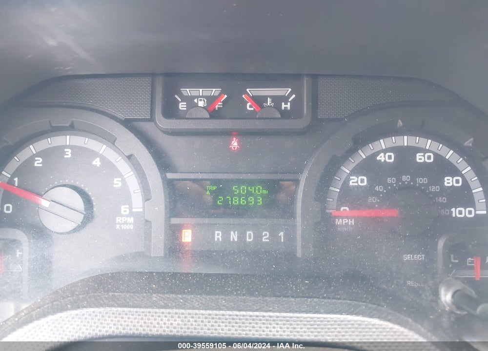 2011 FORD E-350 SUPER DUTY XL VIN: 1FBSS3BL8BDA49412
