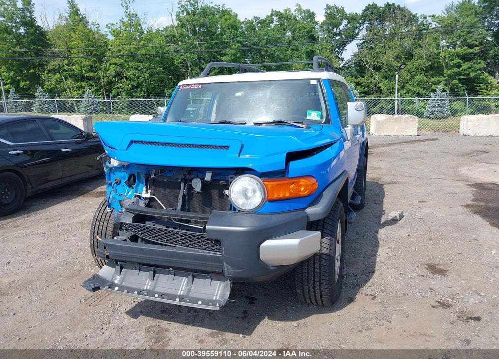 2007 TOYOTA FJ CRUISER VIN: JTEBU11F570027562