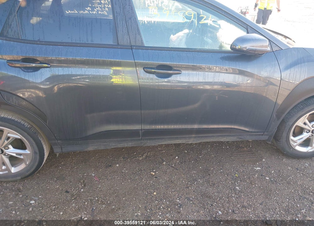 2022 HYUNDAI KONA SEL VIN: KM8K62AB2NU821454