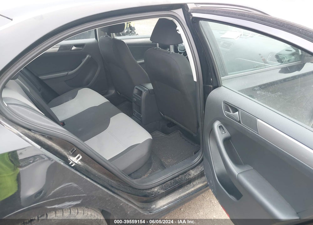 2018 VOLKSWAGEN JETTA 1.4T S VIN: 3VW2B7AJ4JM239243