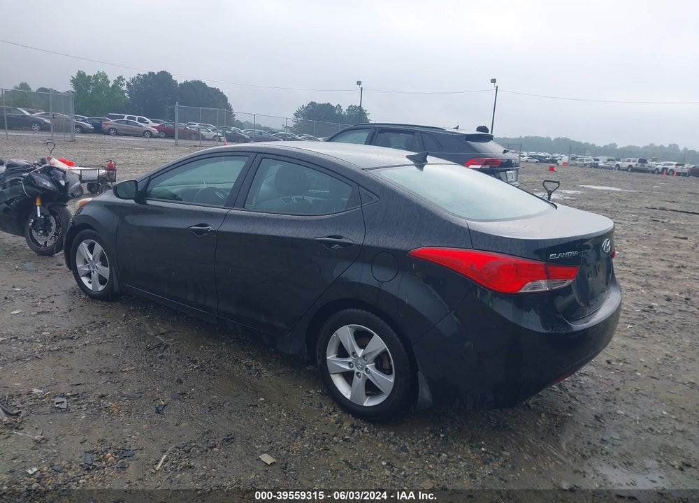 2013 HYUNDAI ELANTRA VIN: 5NPDH4AE3DH420811