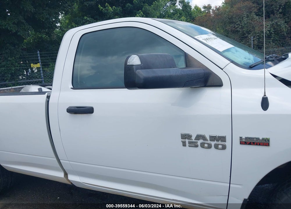 2015 RAM 1500 TRADESMAN VIN: 3C6JR7DT9FG652182