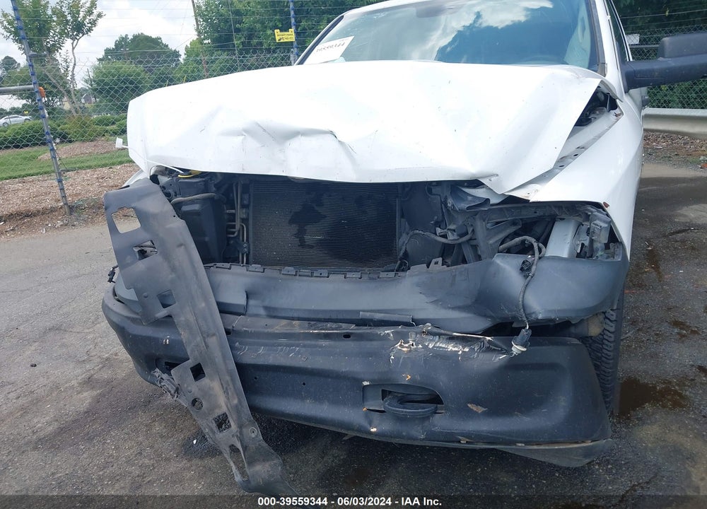 2015 RAM 1500 TRADESMAN VIN: 3C6JR7DT9FG652182