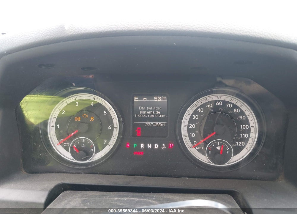 2015 RAM 1500 TRADESMAN VIN: 3C6JR7DT9FG652182
