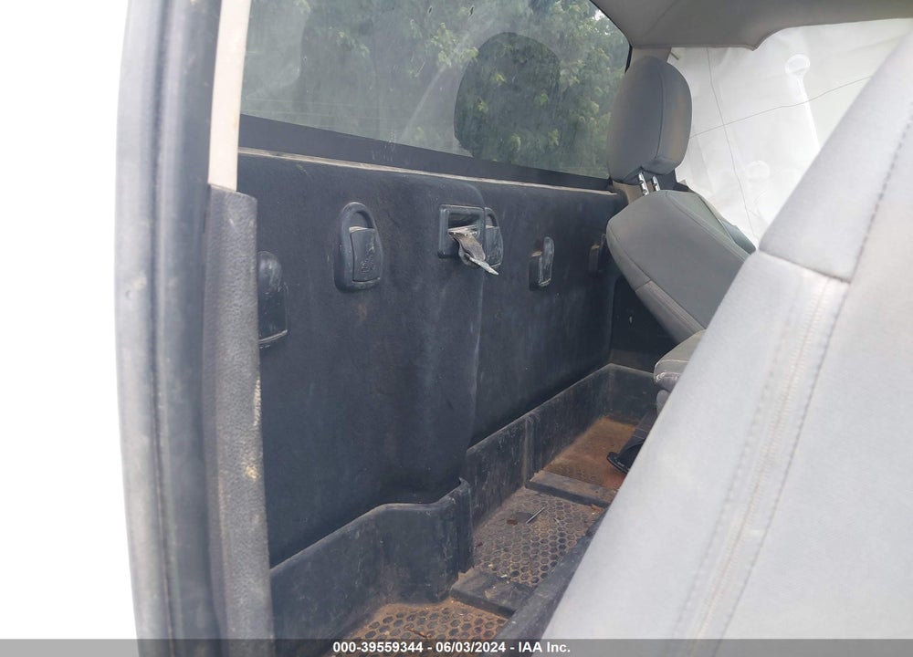 2015 RAM 1500 TRADESMAN VIN: 3C6JR7DT9FG652182