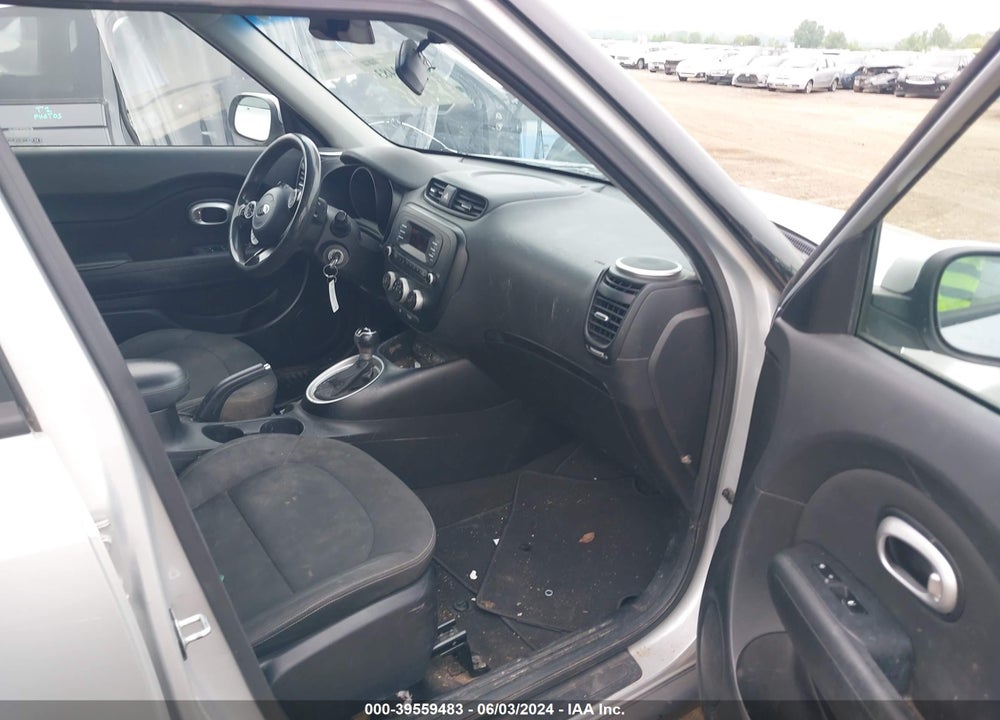 2014 KIA SOUL VIN: KNDJN2A29E7702558