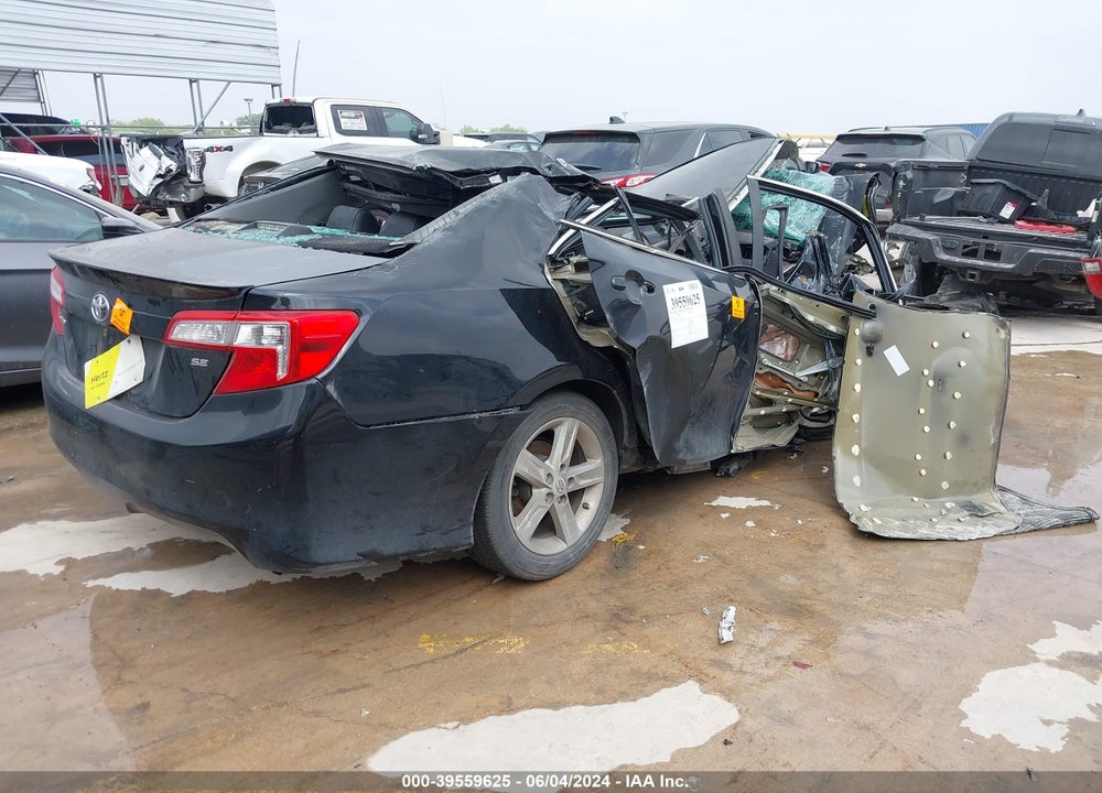 2014 TOYOTA CAMRY SE VIN: 4T1BF1FK2EU828536