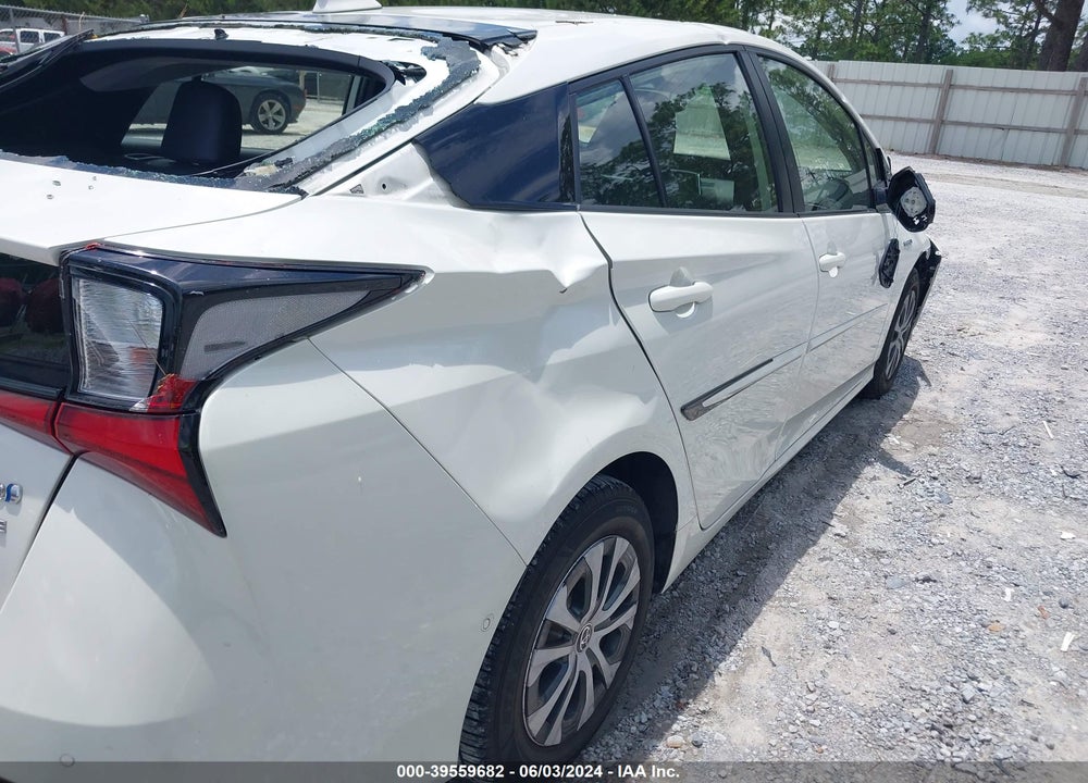 2020 TOYOTA PRIUS XLE AWD-E VIN: JTDL9RFU1L3015708