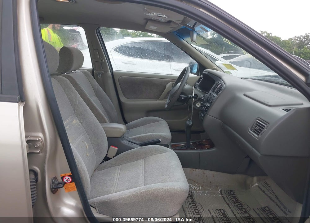 2002 INFINITI G20 LUXURY VIN: JNKCP11A32T506069