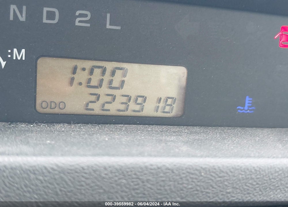 2006 SCION XB VIN: JTLKT324664102037