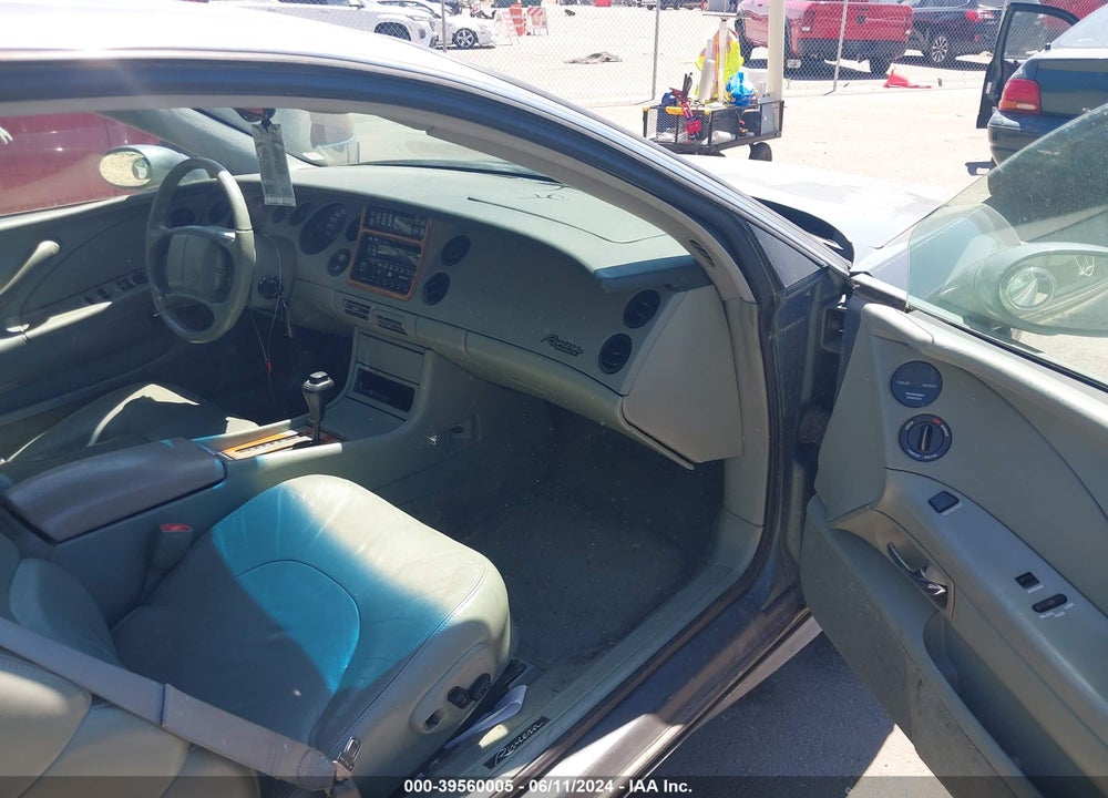 1998 BUICK RIVIERA VIN: 1G4GD2211W4703205