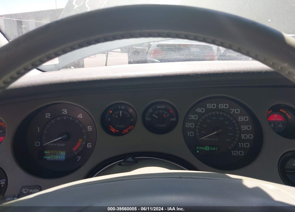 1998 BUICK RIVIERA VIN: 1G4GD2211W4703205
